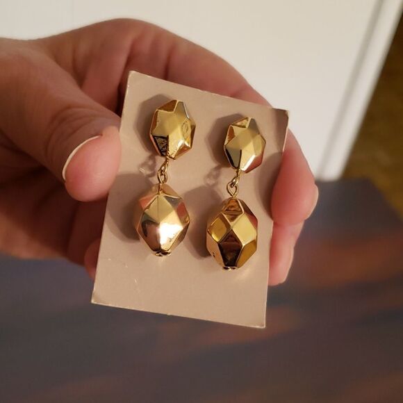 Vintage AVON Golden Reflections Pierced Earrings - Picture 7 of 9